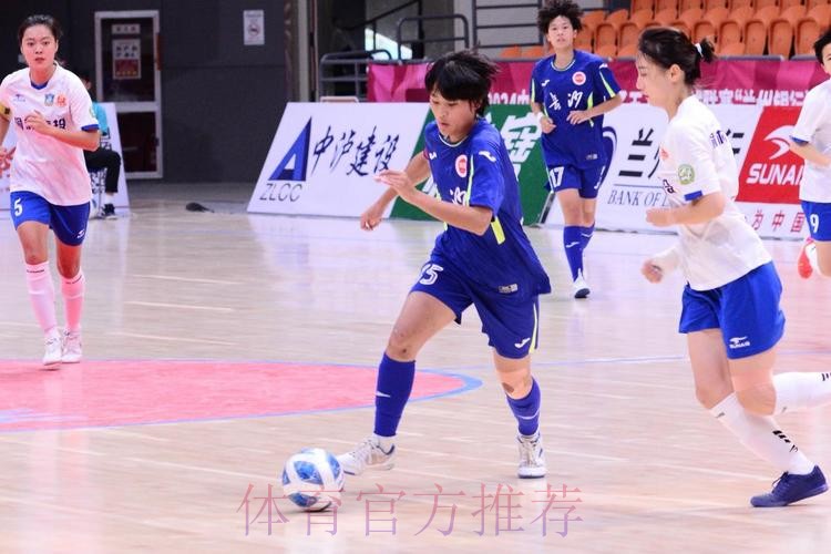 卫冕成功 上海华正立信问鼎2024女五联赛“兰州银行杯”总决赛冠军 卫冕成功 上海华正立信问鼎2024女五联赛“兰州银行杯”总决赛冠军
